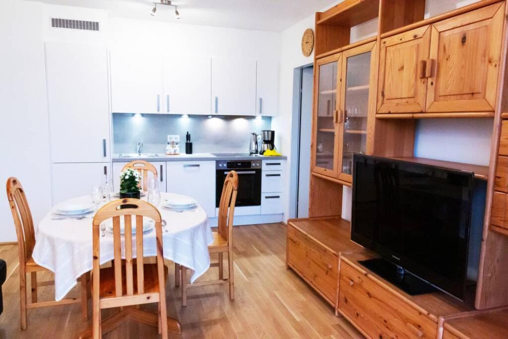 New, Quiet Flat Next To U1, Vic, Shopping Mall,... Vienna Exterior photo